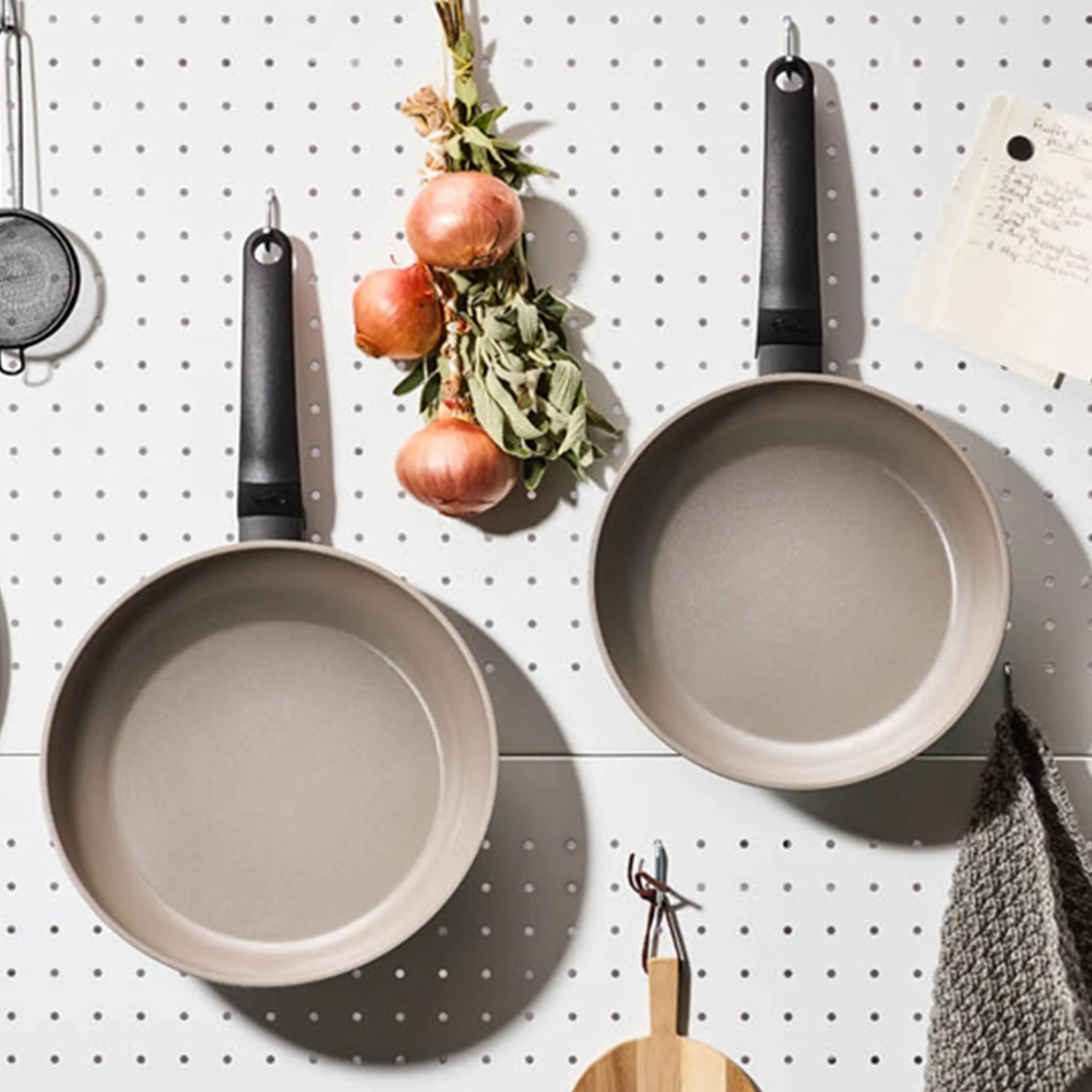 Fissler Ceratal Evo Classic Ceramic Non-Stick Frying Pan 2 Piece Set, 9.5 Inch and 11 Inch, Warm Grey - Image 3