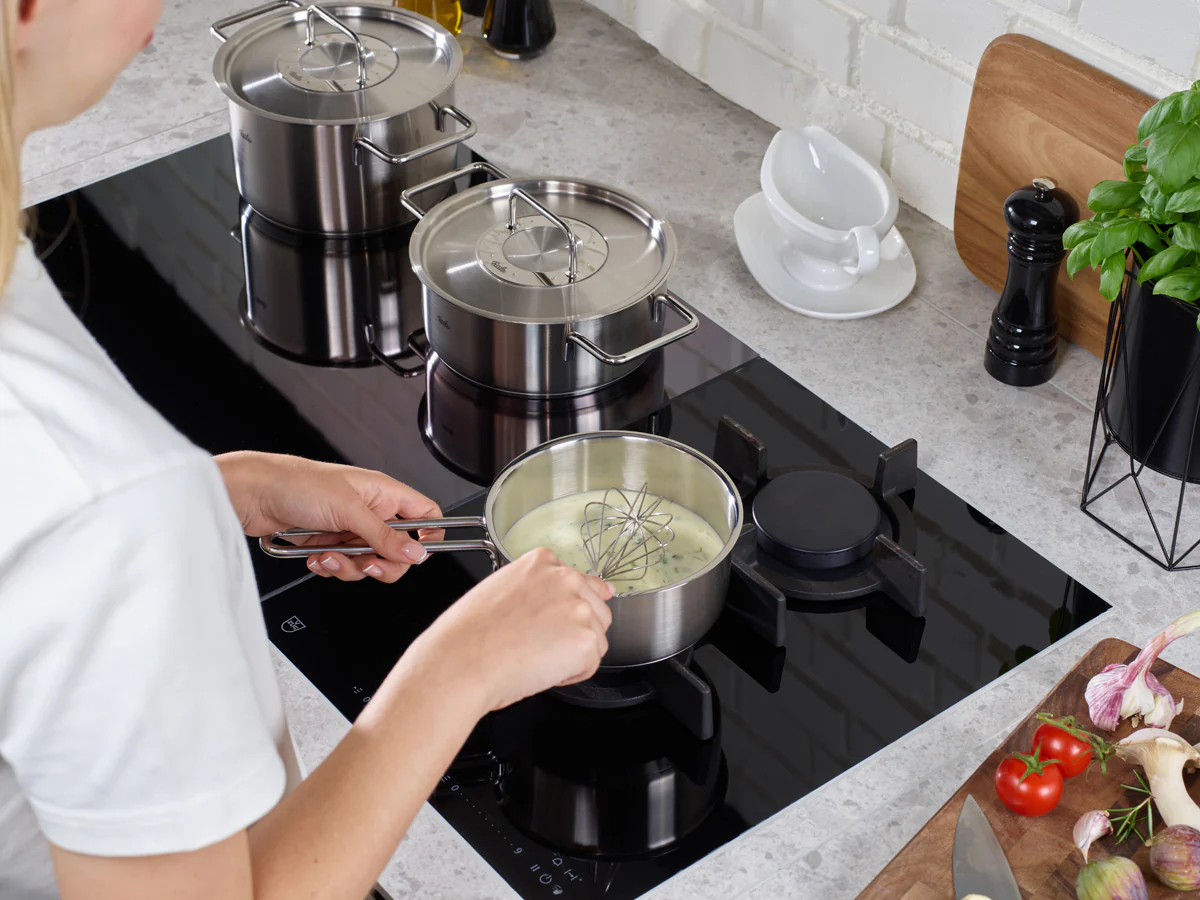 Pure Collection Stainless Steel Saucepan, 1.5 Quart - Image 16