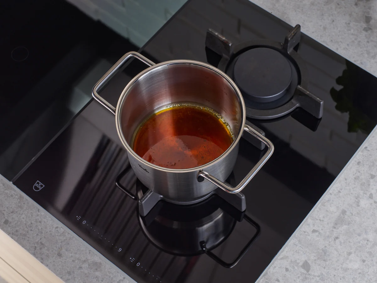 Pure Collection Stock Pot with Glass Lid - Image 11